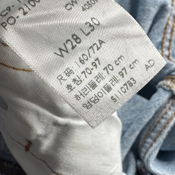 LEVI'S 501 JEANS BUTTON FLY RIPPED DENIM WOMEN'S SIZE 28 100% COTTON BOHO - Picture 8 of 16